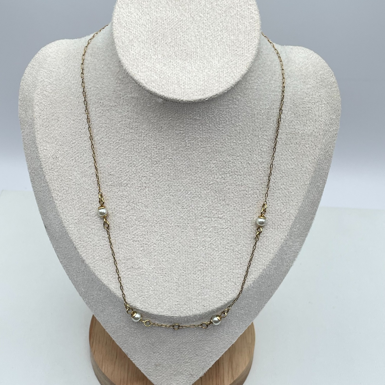 Nina Ricci Gold-Tone Oval Link Chain Spaced Freshwater Pearls Station Necklace