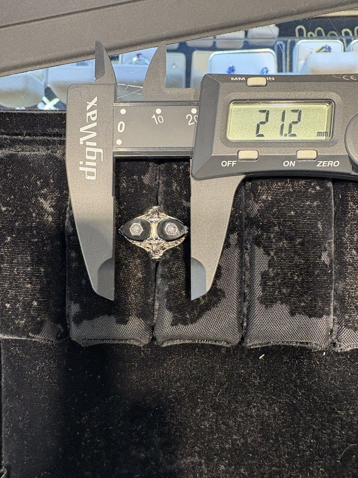 14k White Gold Ring, Size 4, With Single Cut Two Diamonds, 3.5g