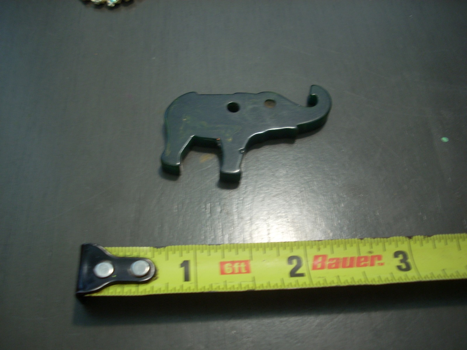 Vtg Dark Green Marbled Bakelite Elephant Pendant Charm 2″ x 1.5″ Read Details