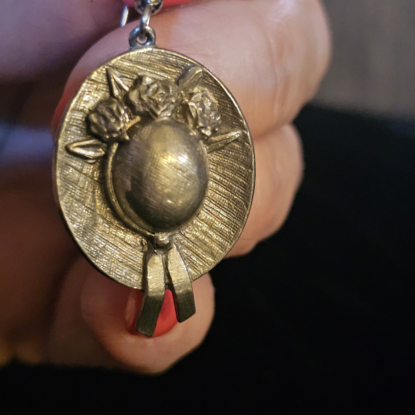 Vintage 1980 CLIFT STRAW HAT w/ FLOWERS PEWTER DANGLE PIERCED EARRINGS Beautiful