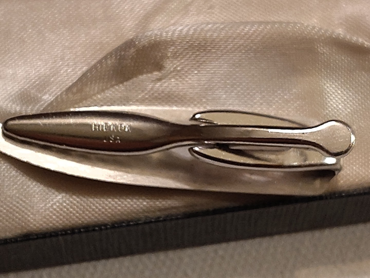 Vintage Hickok Silver Tone Cuff Links & Tie Bar Clip Set Fish Scale Made In USA
