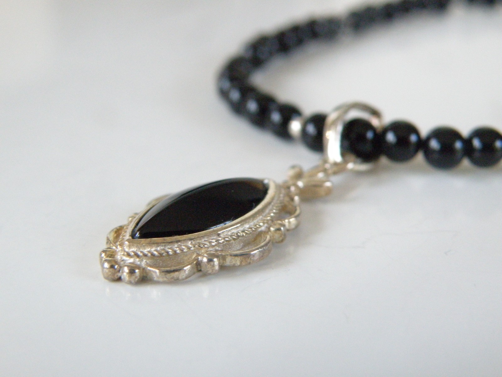 Vintage Sterling Silver 925 Black Onyx Station Bead Necklace