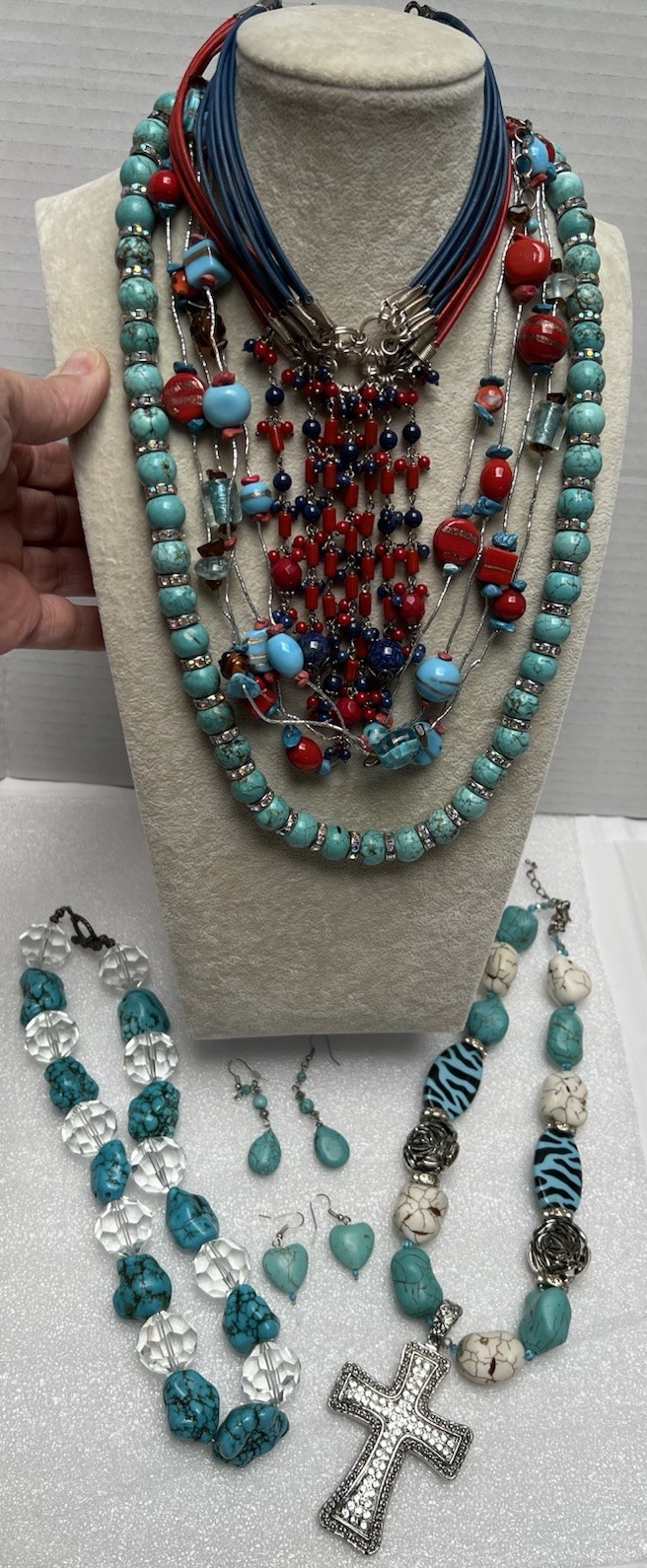 Lot Of 5 Vintage Necklaces Earrings Turquoise Howlite & Red Blue Bead