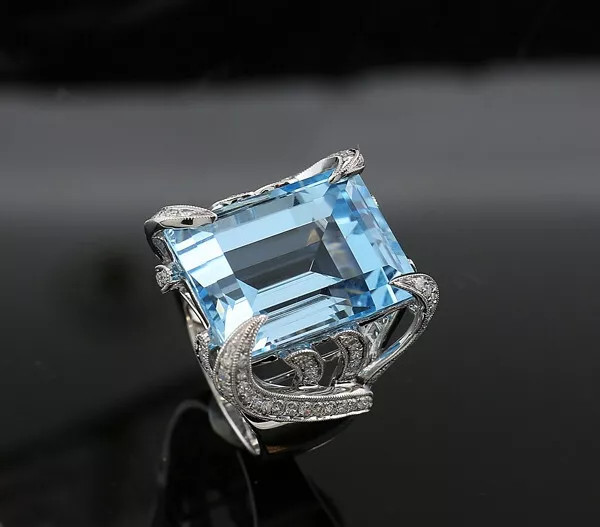 Transparent Aqua Emerald Cut 21.26CT Aquamarine & 1.52CT Diamonds Stunning Ring