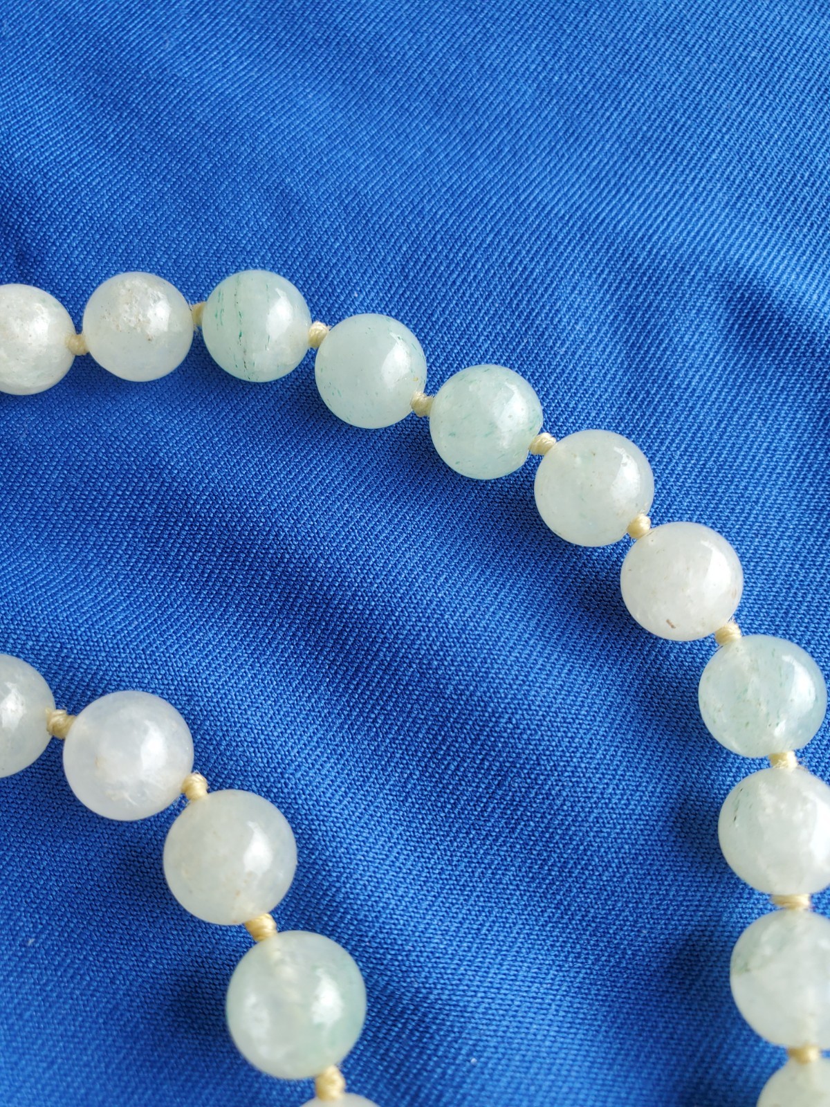 Original Old JADE White Green 8 Millimeters Deco Necklace Vintage 30″ inch Long