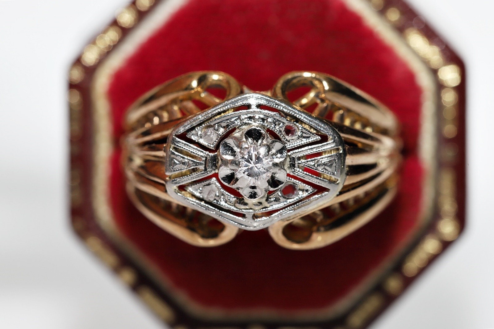 Antique Art Deco Circa 1920s 18k Gold Natural Diamond Decorated Ring