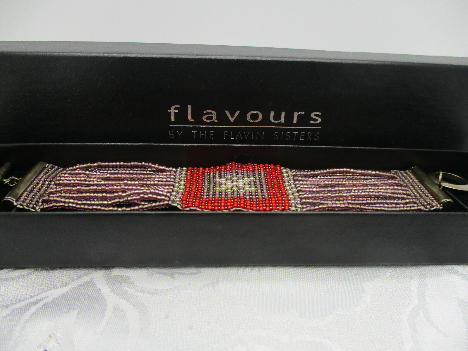 VINTAGE FLAVOURS BY THE FLAVIN SISTERS GLASS SEED BEAD 925 SILVER GEO BRACELET