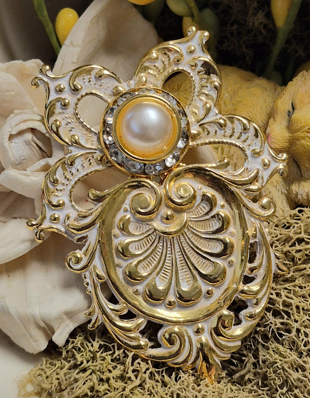 Vintage Angel Brooch Signed Jane Davis 1999 Angels of Love Gold Tone Art Nouveau