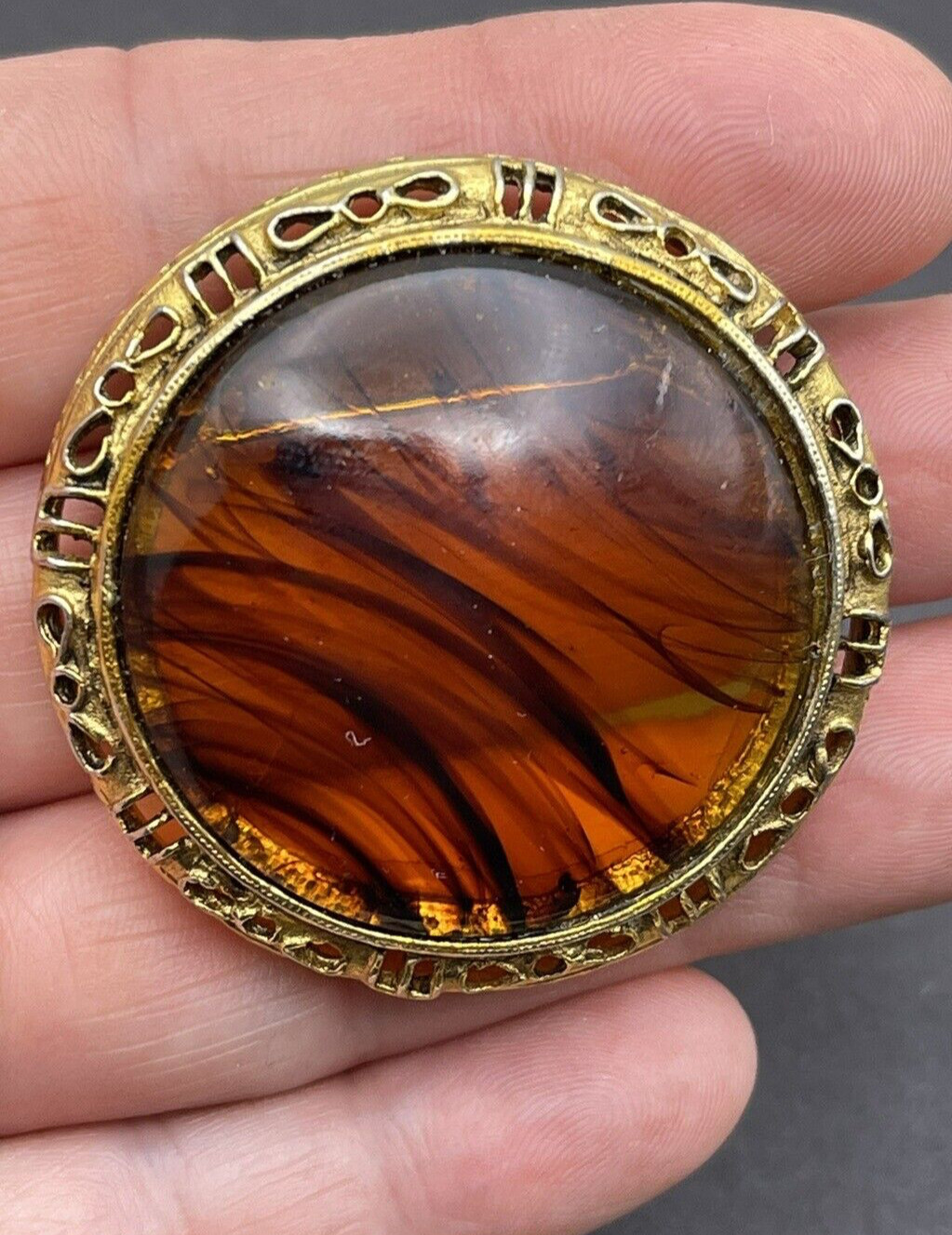 Vintage Gold Metal & Faux Lucite Tortoise Shell Round Pin Brooch