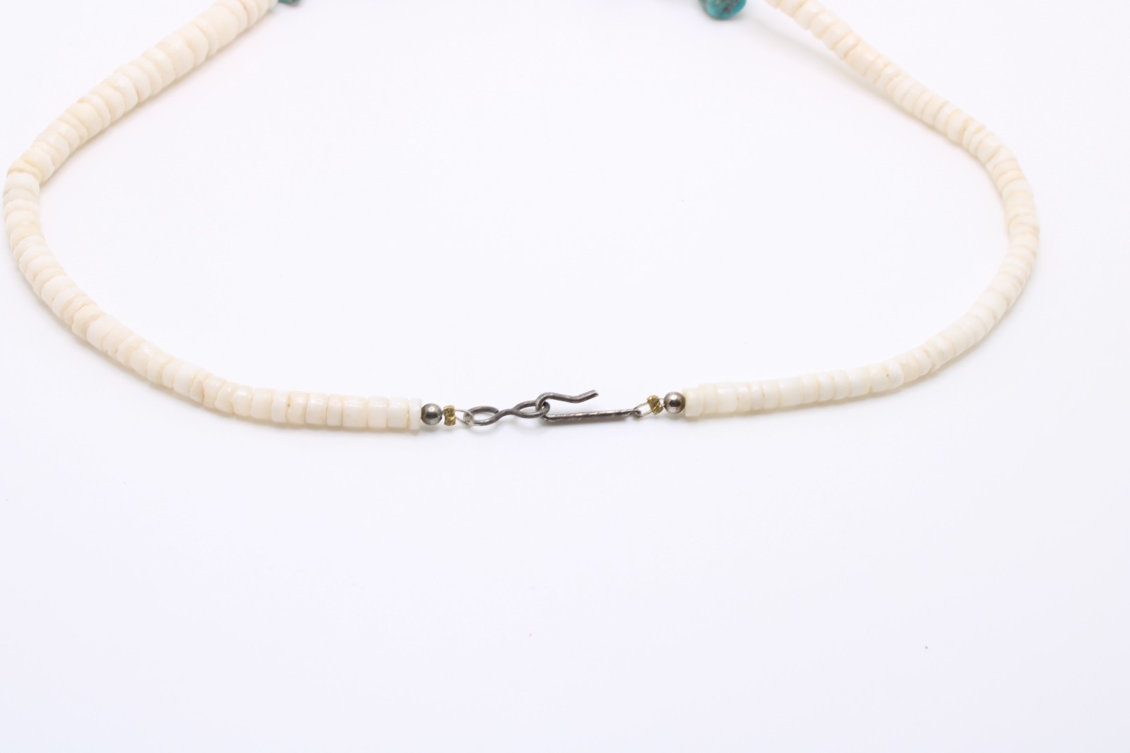 Vintage Native American Turquoise Stone & White Shell Heishi Necklace 17.5 In