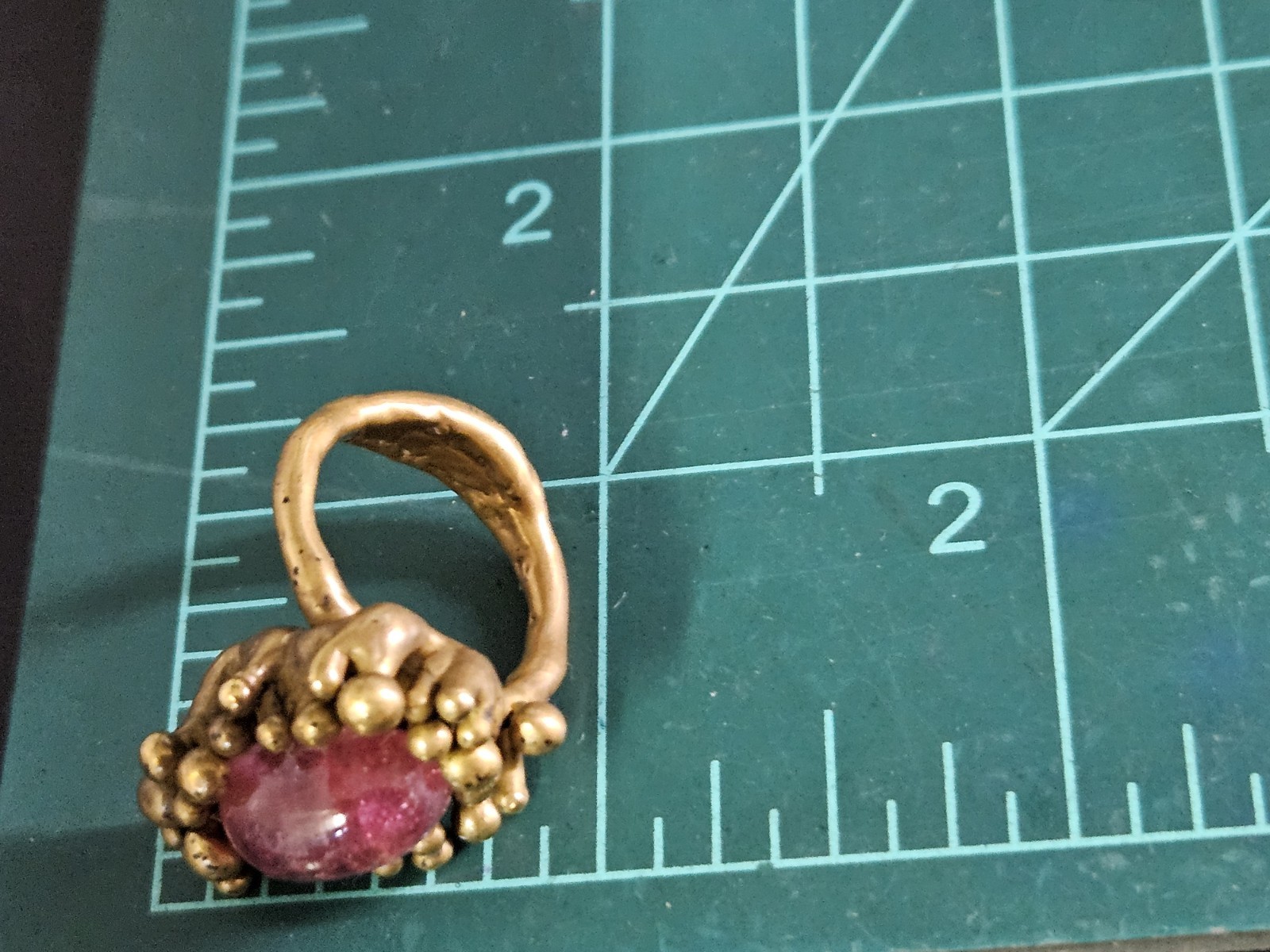 Vintage Modernist Brutalist Brass Red/ Pink Gemstone Cabochon Ring Size 5.5