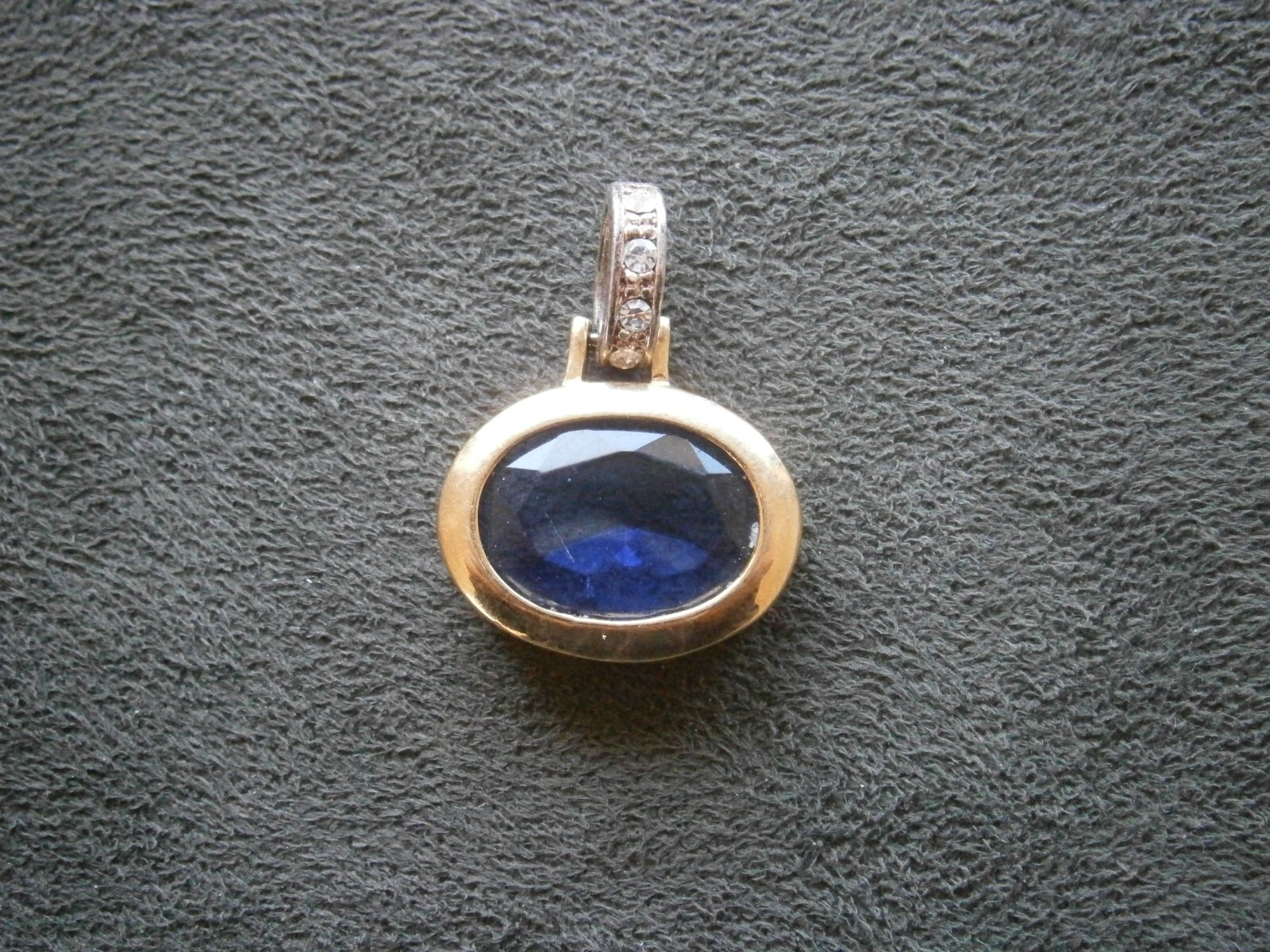 Purple Faceted Stone & Crystal Goldtone Silvertone Pendant 4.7g