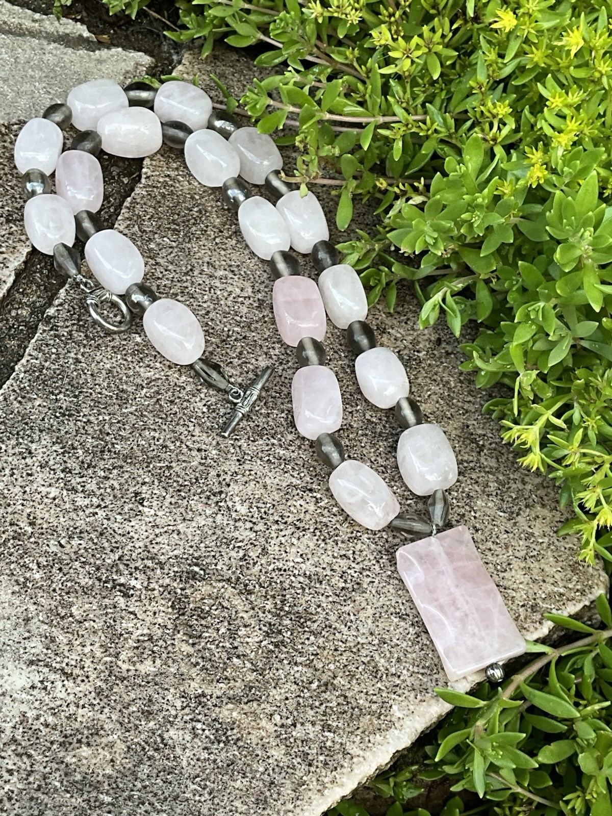Vintage Pink Rose Quartz Stone Bead Necklace Jewelry