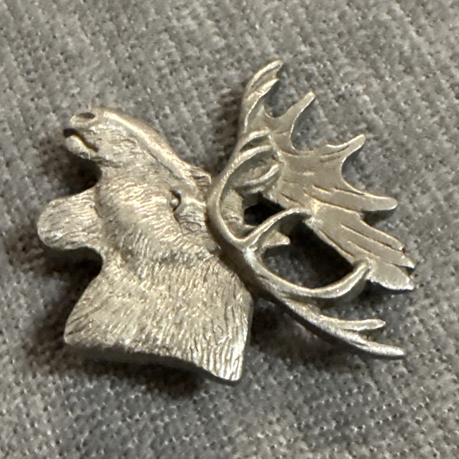 VINTAGE ACE Moose Lapel Hat Pin Brooch Collectable Souvenir Pewter USA