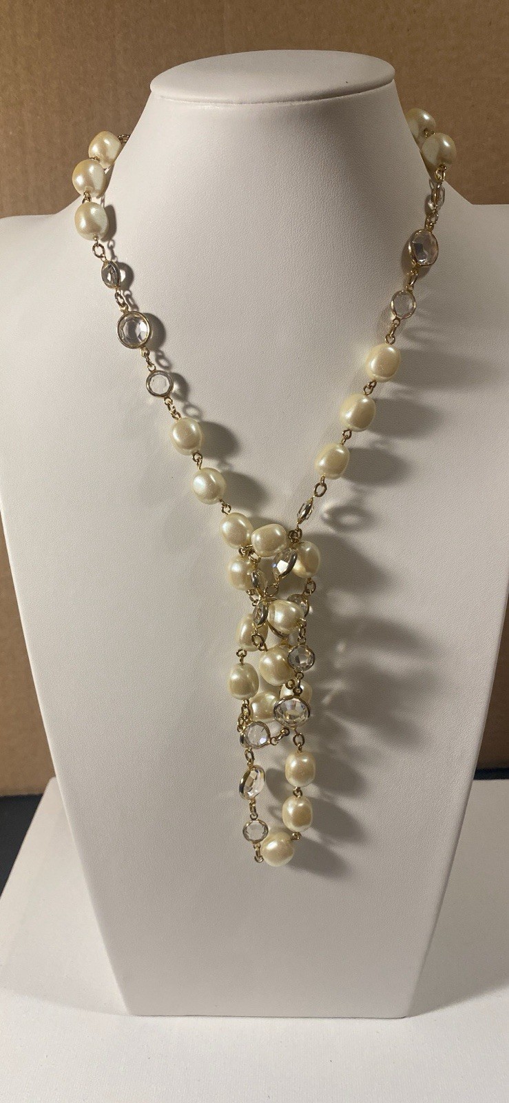 Vintage Gold Tone 34″ Station Necklace With Crystal Bezels And Pearls.