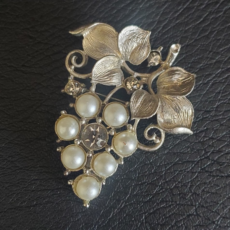 Vintage Grape Cluster Brooch Silver Tone with Rhinestones and Faux Pearls