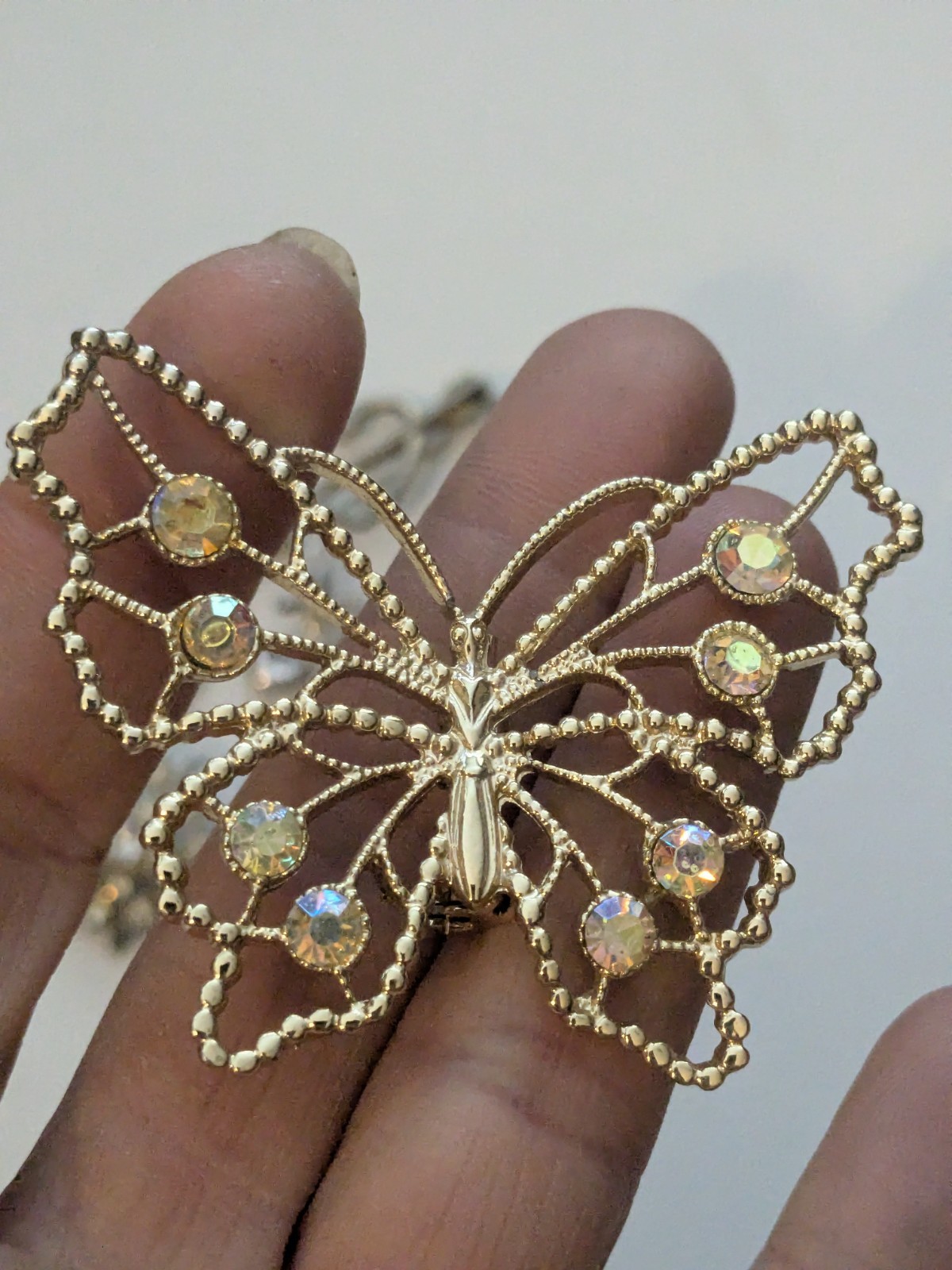 20+ vintage pins, hearts, butterfly,flowers & more