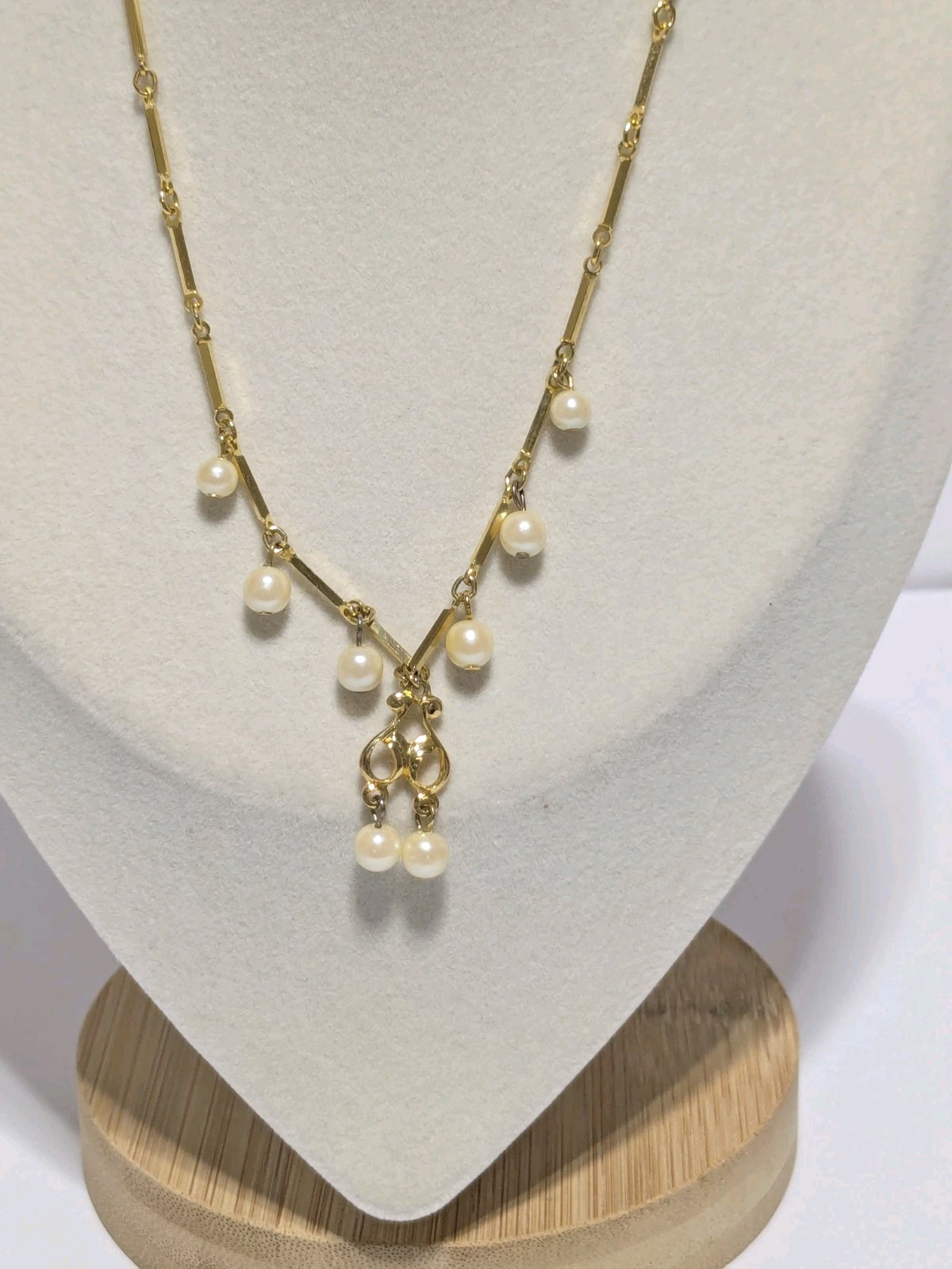 Gold Tone Bar Link & Faux White Pearl Pendant Necklace Vintage 14″