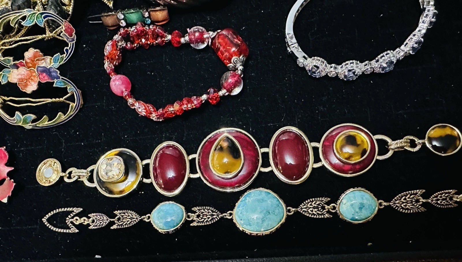 Vintage Lot Of 13 Pieces Costume Jewelry Bracelets Pins Hair Barrett’s
