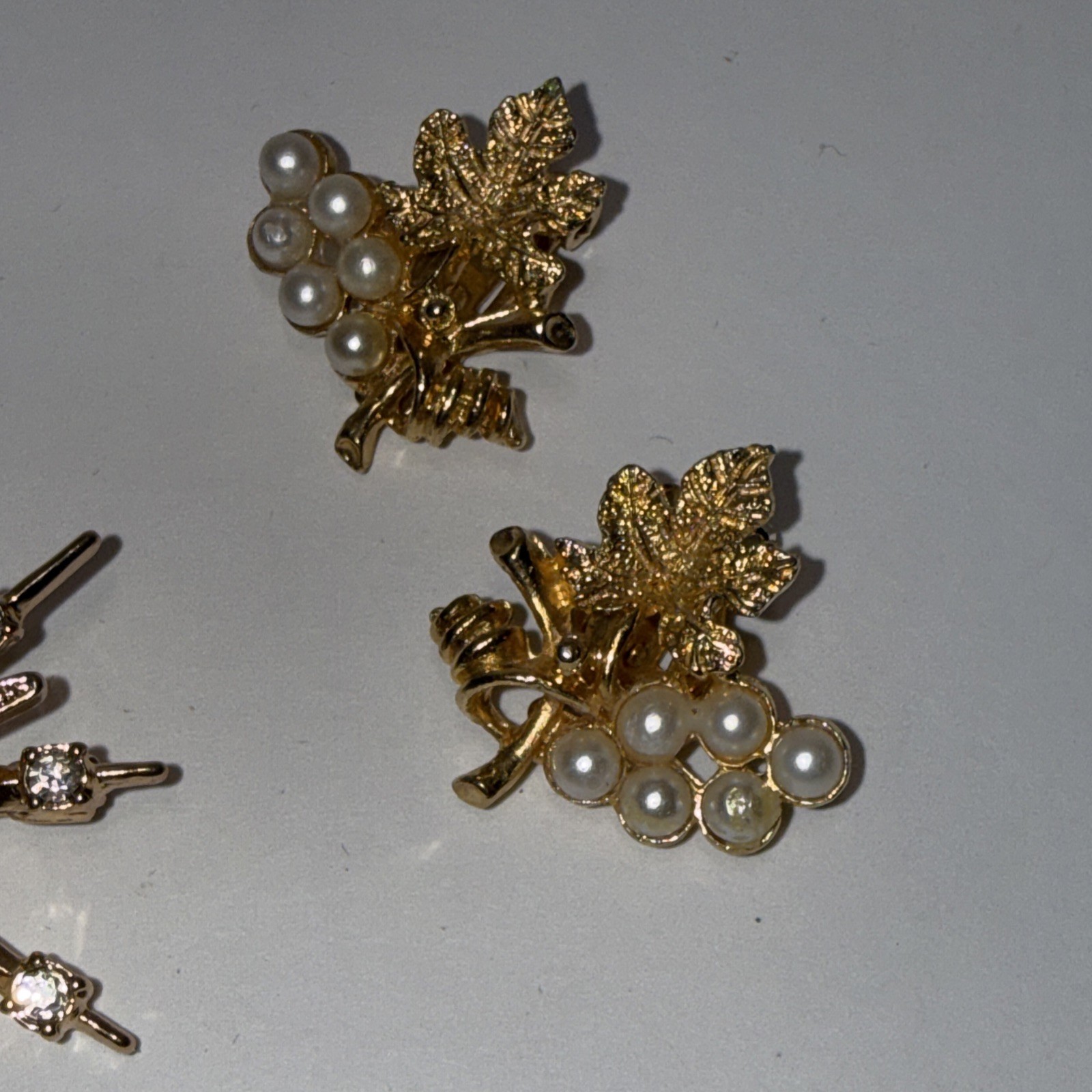 Vintage Gold Tone Clip Earrings Pearl Grape Clusters & Golden Starburst Brooch