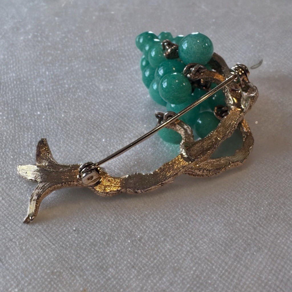 Vintage Grape Brooch Green Glass Beads Gold Tone Vine Mid Century
