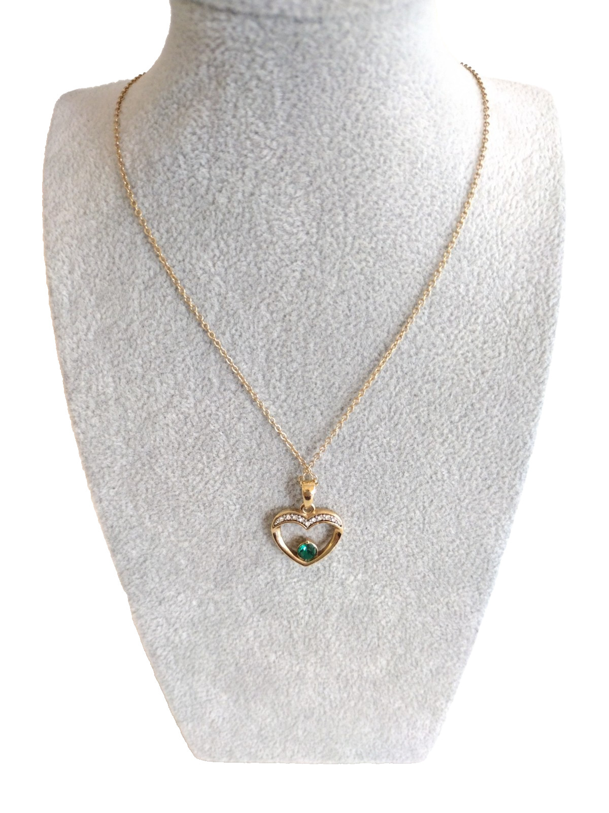 Vintage Emerald Crystal Heart Necklace Gold Tone Diamond Cut Chain 18″