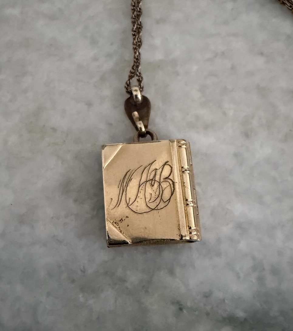 Vintage Victorian Gold Filled Locket Book Pendant JMF &Co Necklace Chain 20.50”