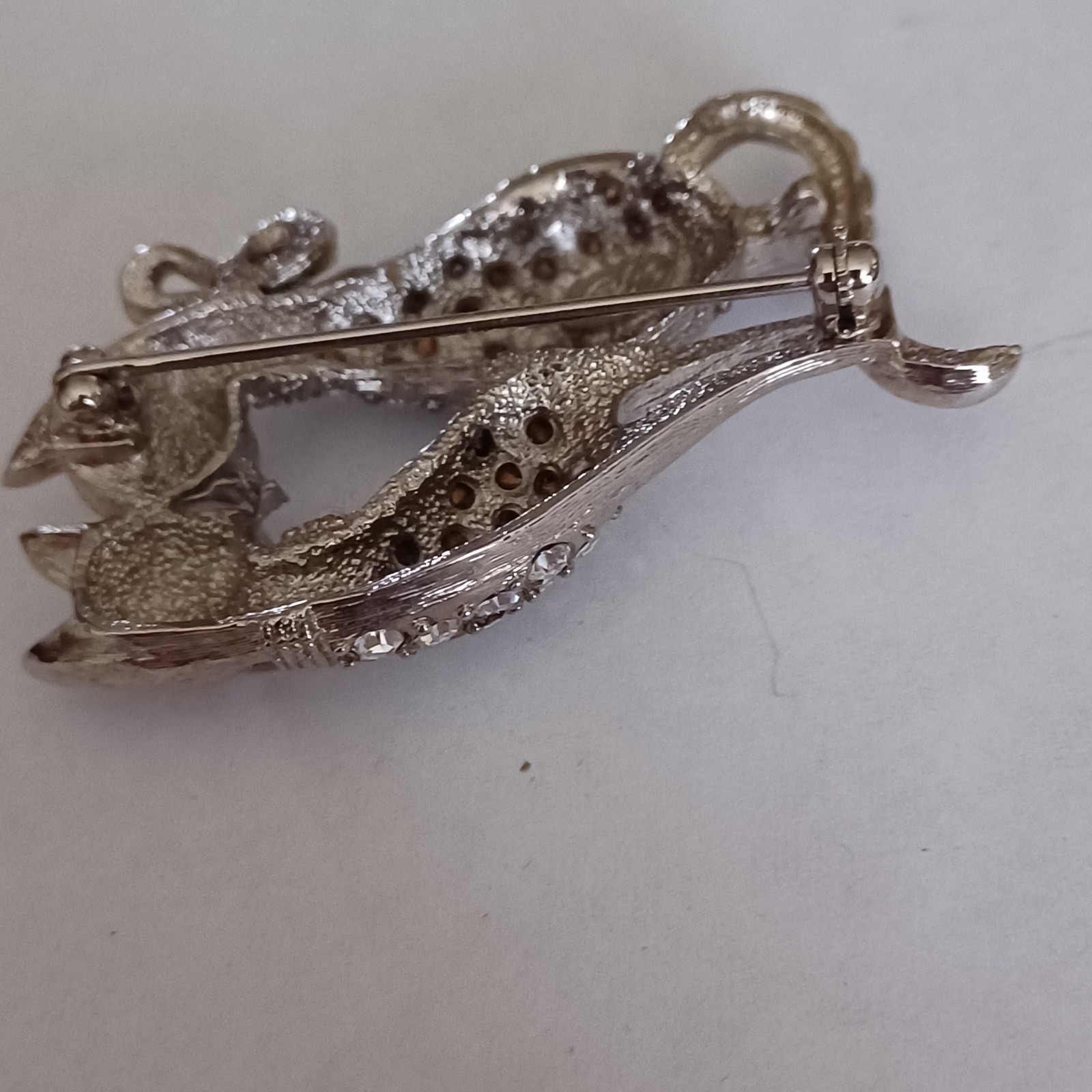 Revere Brooch 2 Cats RHINESTONE Body & Eyes Vintage 70s