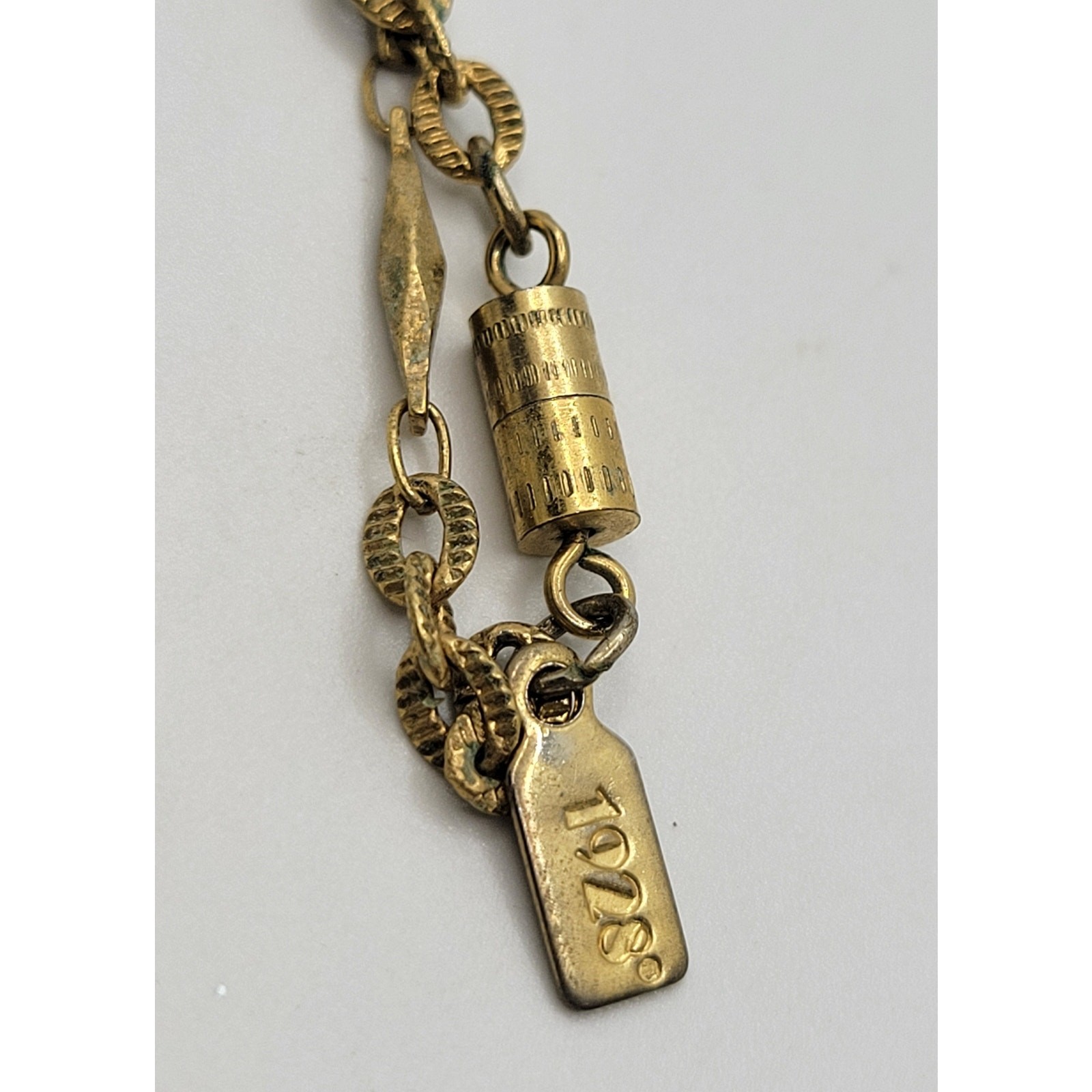 Rare Vintage 1928 Flower Cabochon Pendant Necklace Faux Pearl Barrel Clasp 18″