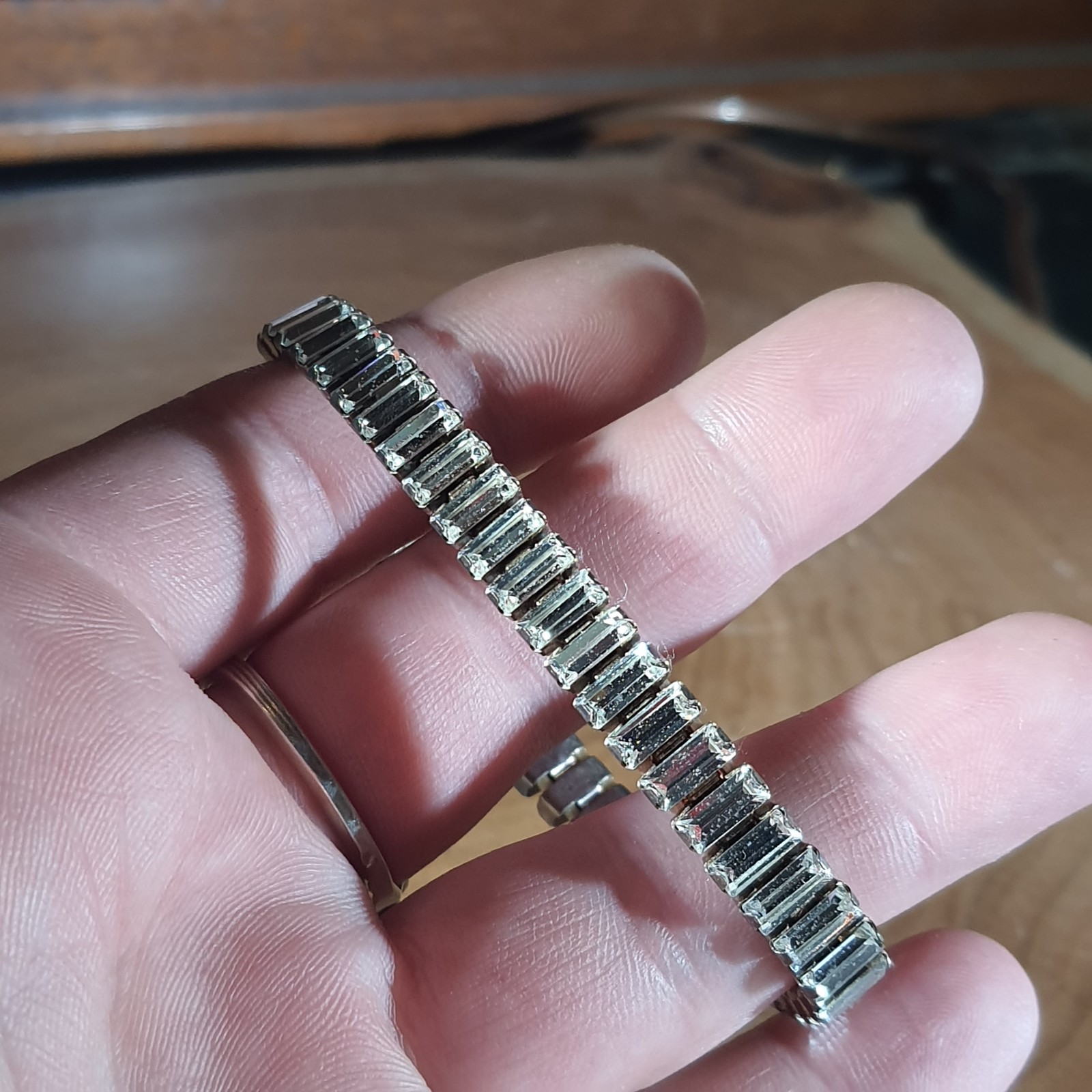 Vintage Beauftiful Glamorous Rhinestone & Silver Tone Expanding Adult Bracelet