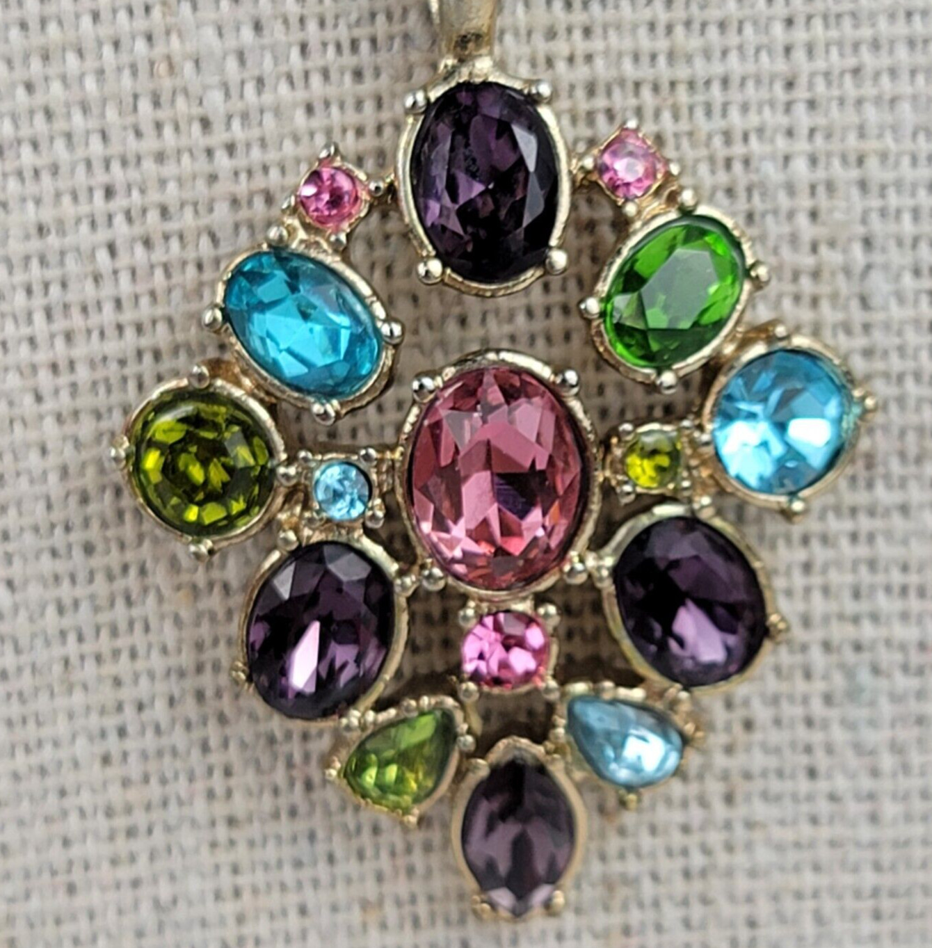 Vintage AVON NRT Multicolor Rhinestone Pendant Necklace 19 Inch Lobster Clasp