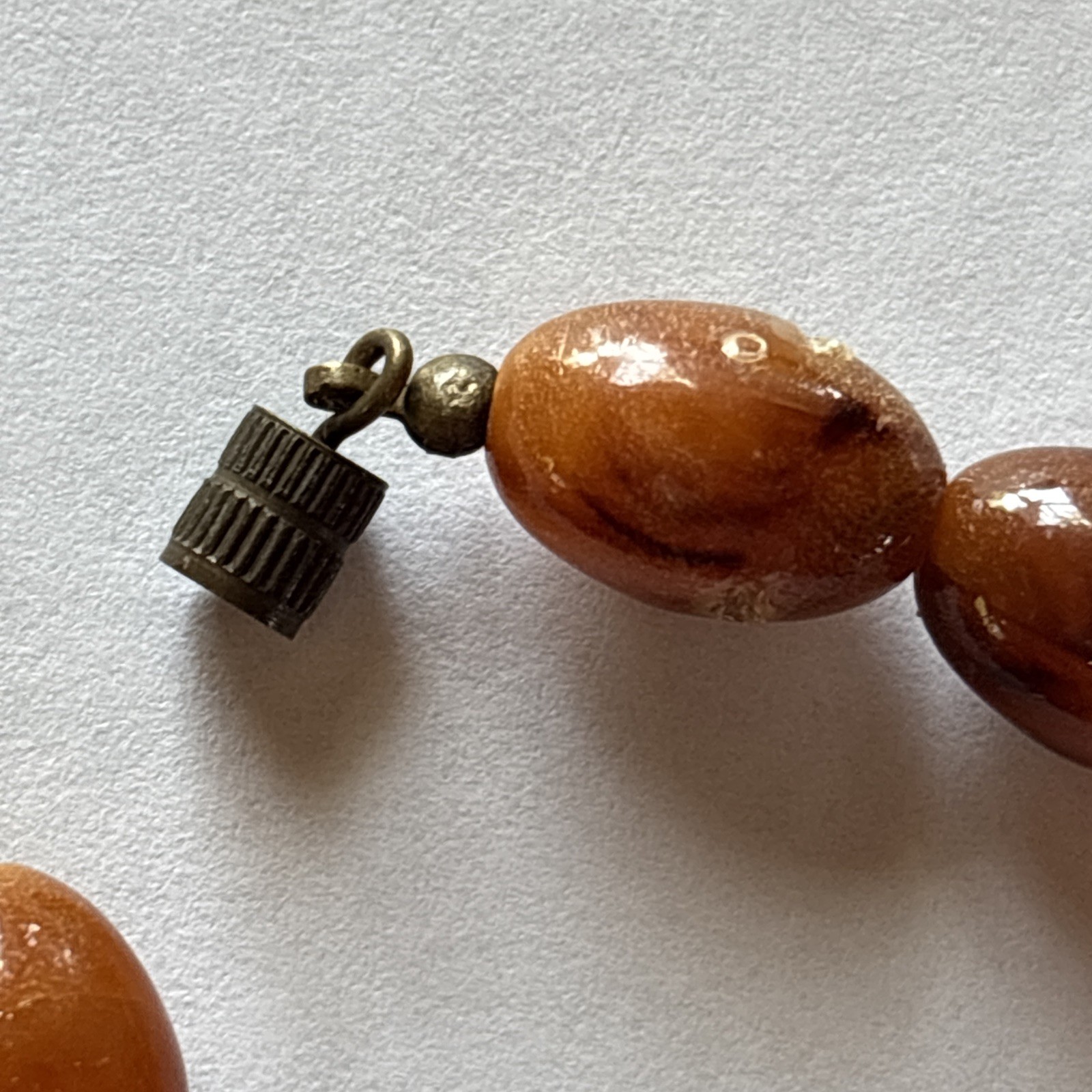 Vintage Resin Or Bakelite Or Catalin Marbled Amber Graduated Oval Bead Necklace