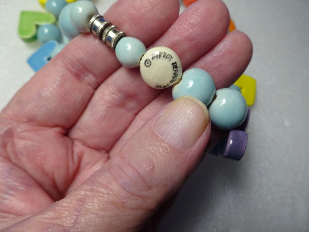 ANTIQUE 1970s PARROT PEARLS COLORFUL NECKLACE “Ceramic Beads & Hearts” STUNNING