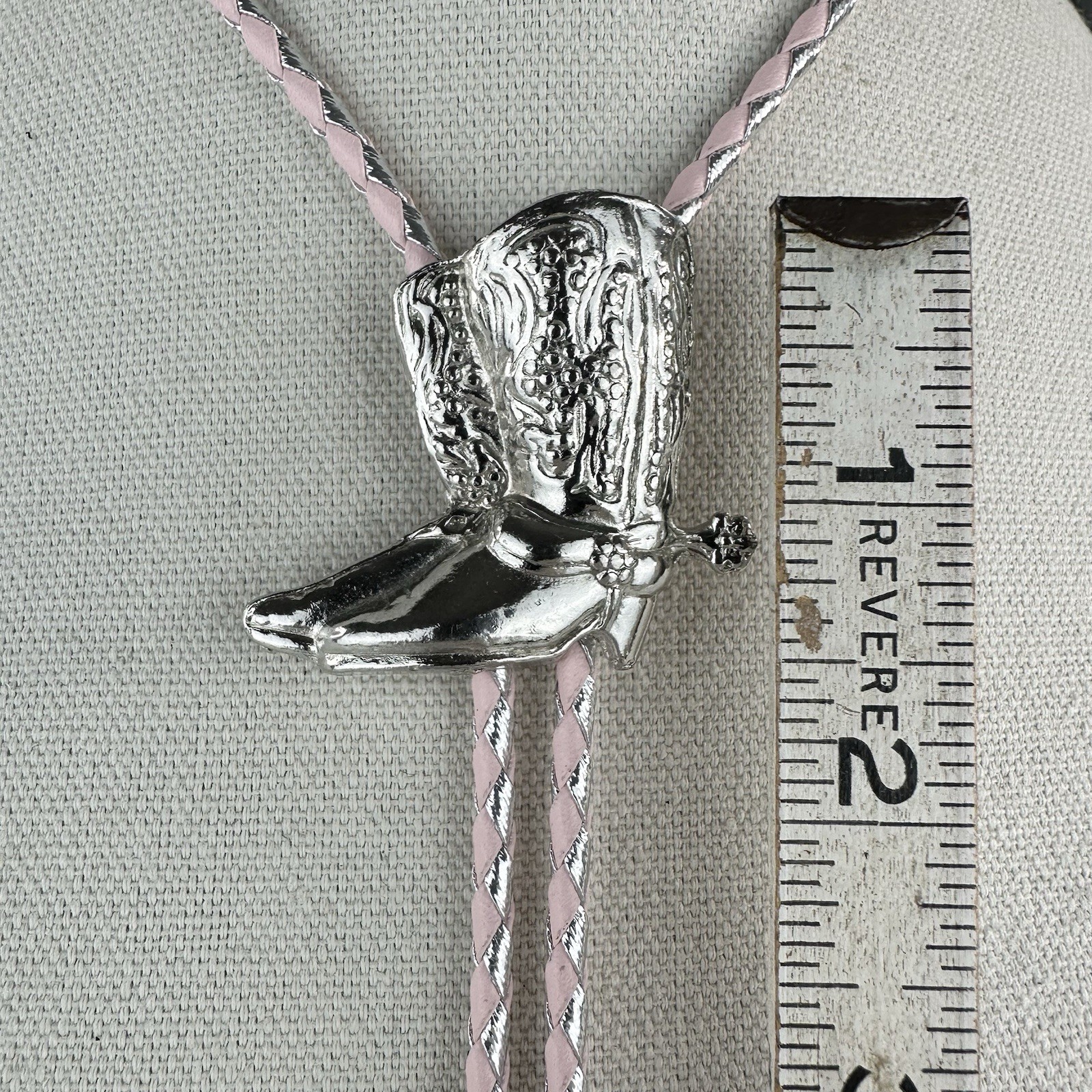 Stunning Vintage 90s Chrome Silver Tone Boots And Spurs Western Bolo Tie