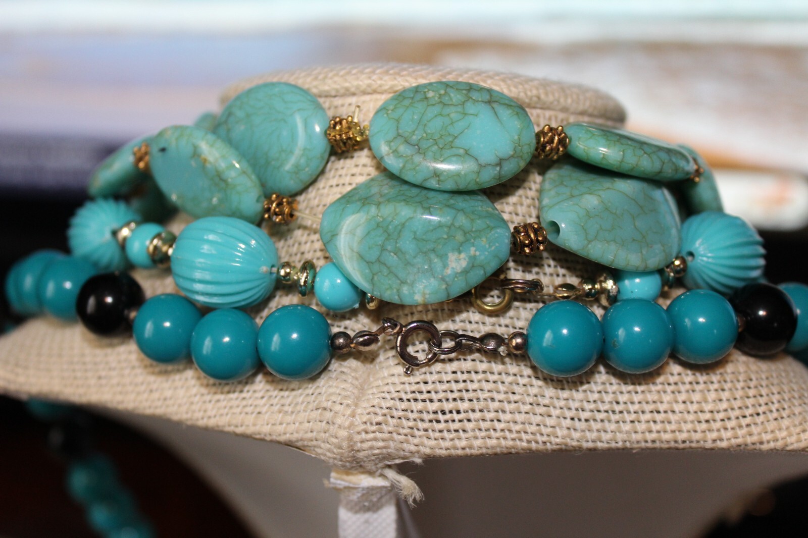 VTG LOT OF 3 TURQUOISE COLOR NECKLACES AND 2 CLIP EARRINGS + 1 WOOD BANGLE
