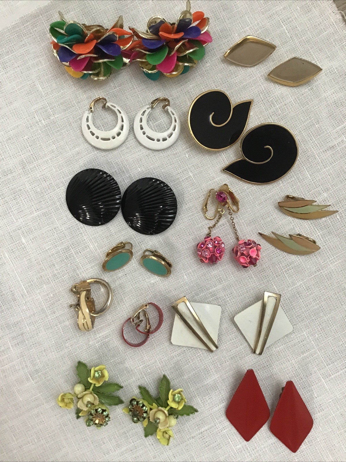 Vtg Clip On 13 Pair Metal Earring Lot 60’s 70’s 80’s Retro Funky Monet Trifari