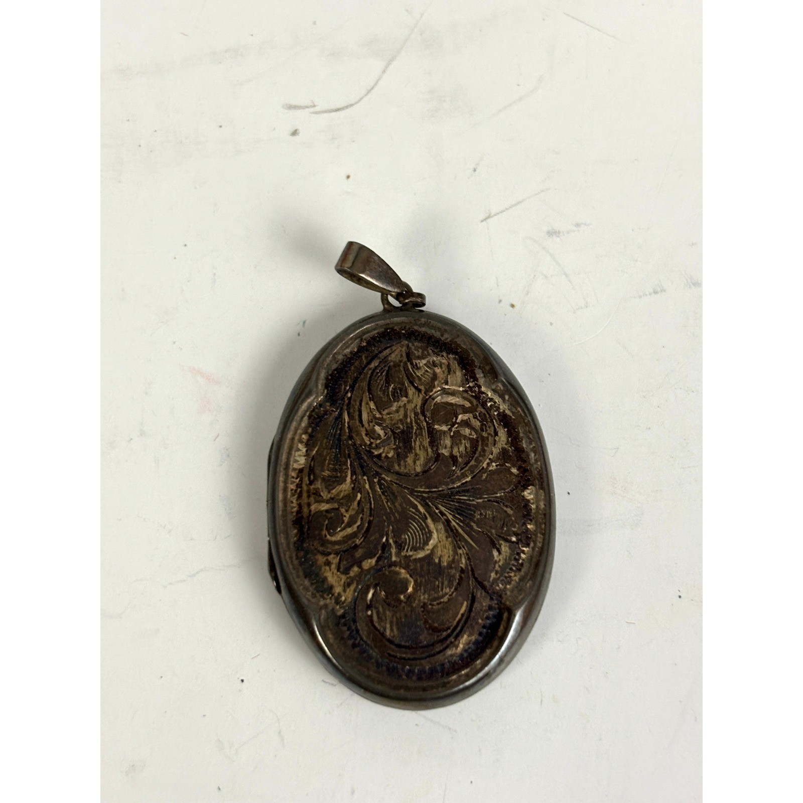 Vintage Sterling Silver Floral Engraved Oval Photo Locket 1971 Pendant