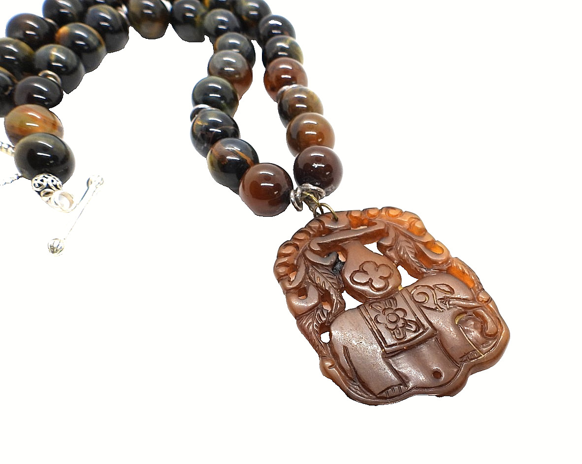 Vintage Jadeite Elephant Pendant Necklace Tiger Eye Quartz Sterling Silver 925