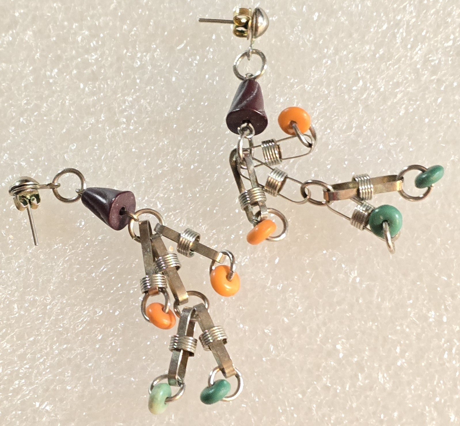 Vintage Pair Of Staggered Beads “Dancing” Dangle Drop Pierced Earrings