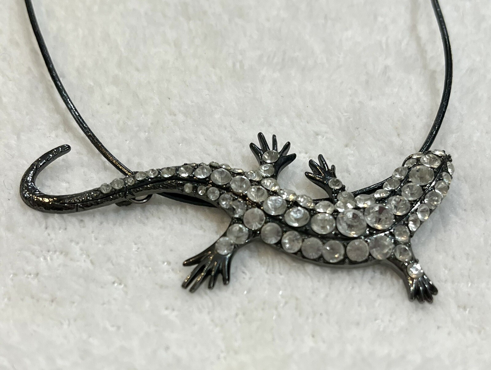 VTG Gun Metal W/Clear Rhinestones Gecko Lizard 3in Faux Leather Cord Whimsygoth