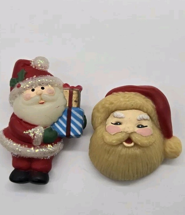 Fun World Santa Claus Brooch Christmas Pin Lot of 2 Vintage Holiday