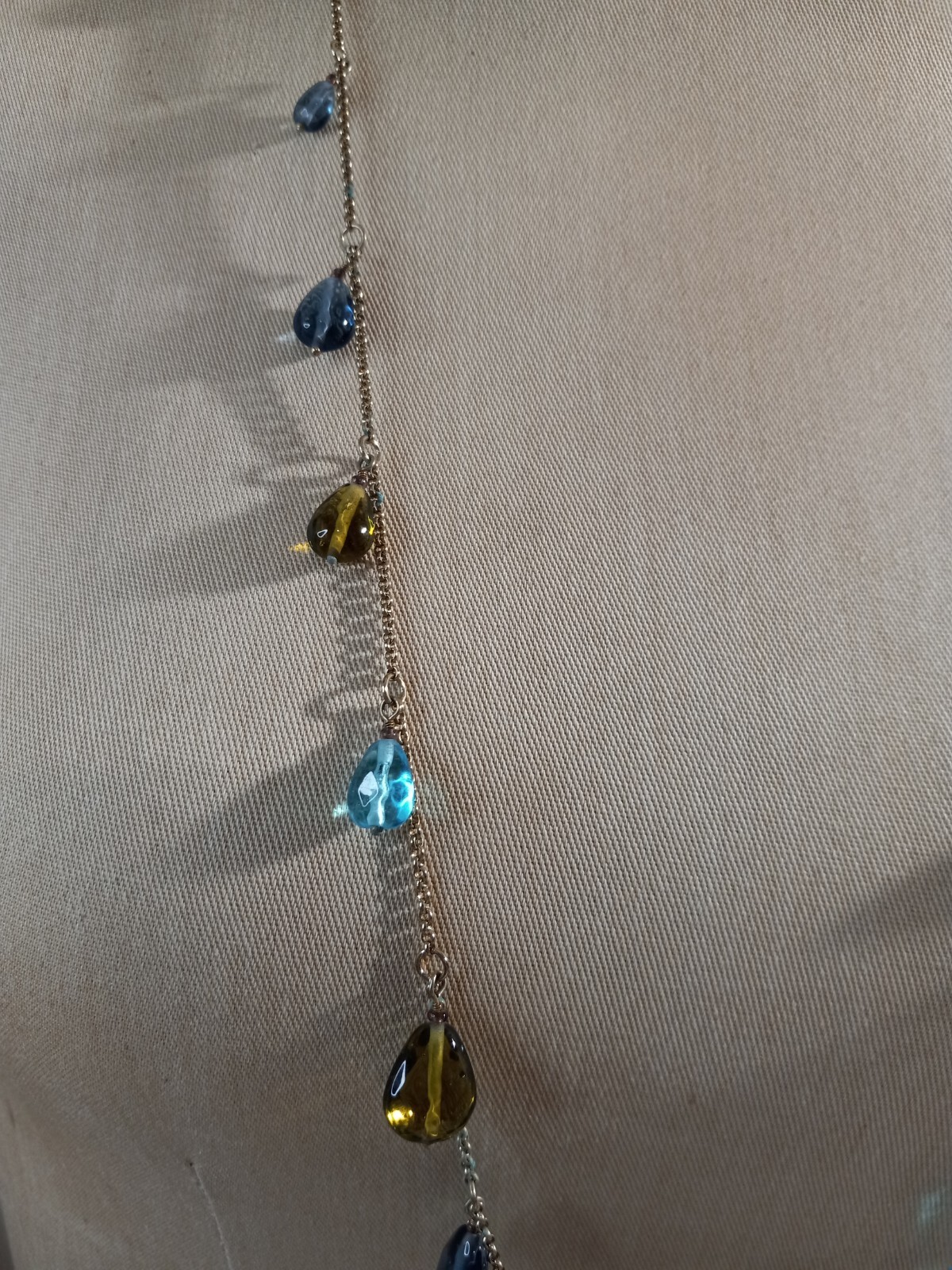 Vintage Glass Graduating Dangle Teardrops Necklace Green Dark & light Blue 18″
