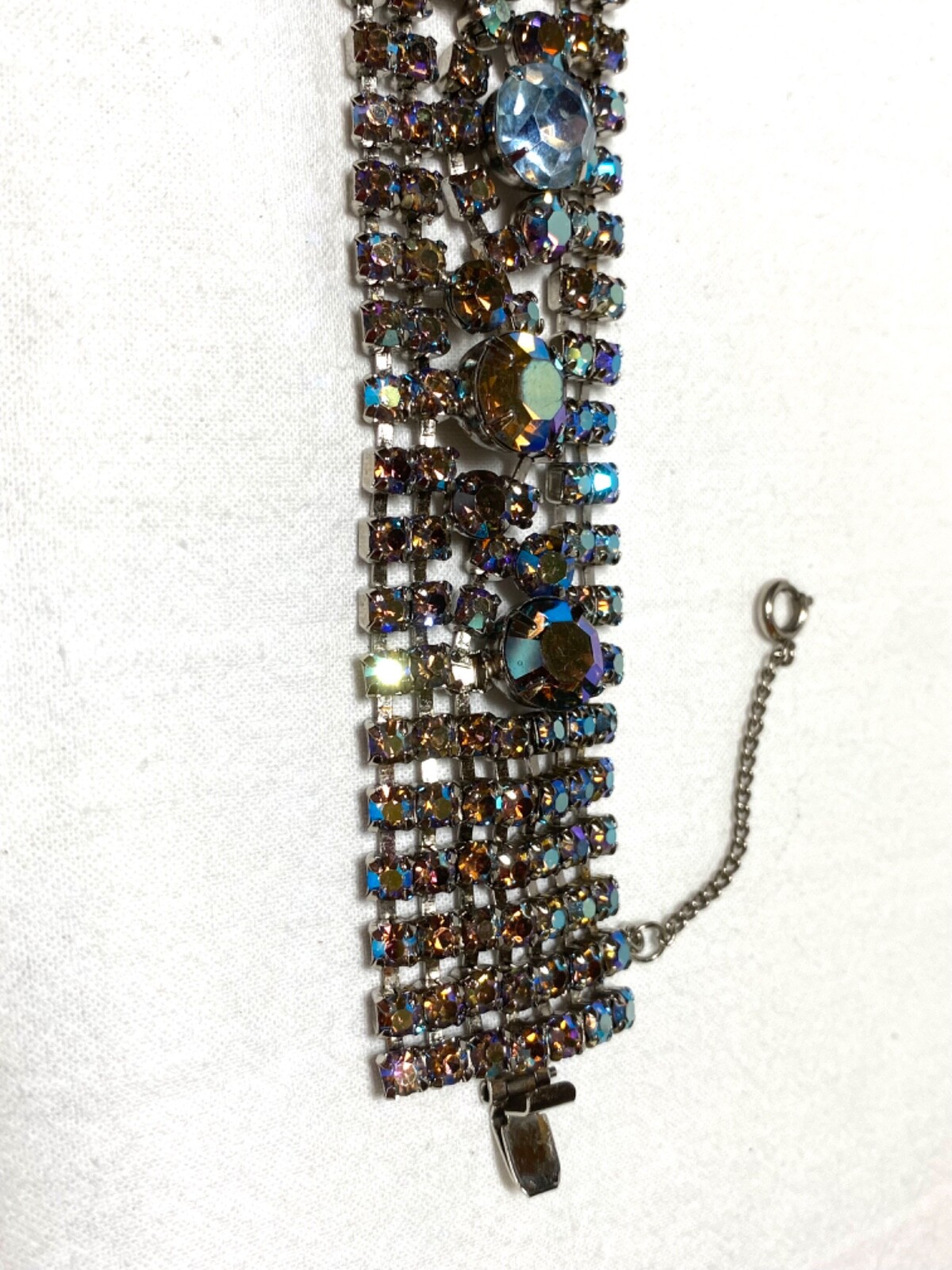 Vintage 7″ x 1″ blue ab possibly Juliana? safety chain missing two sm stones