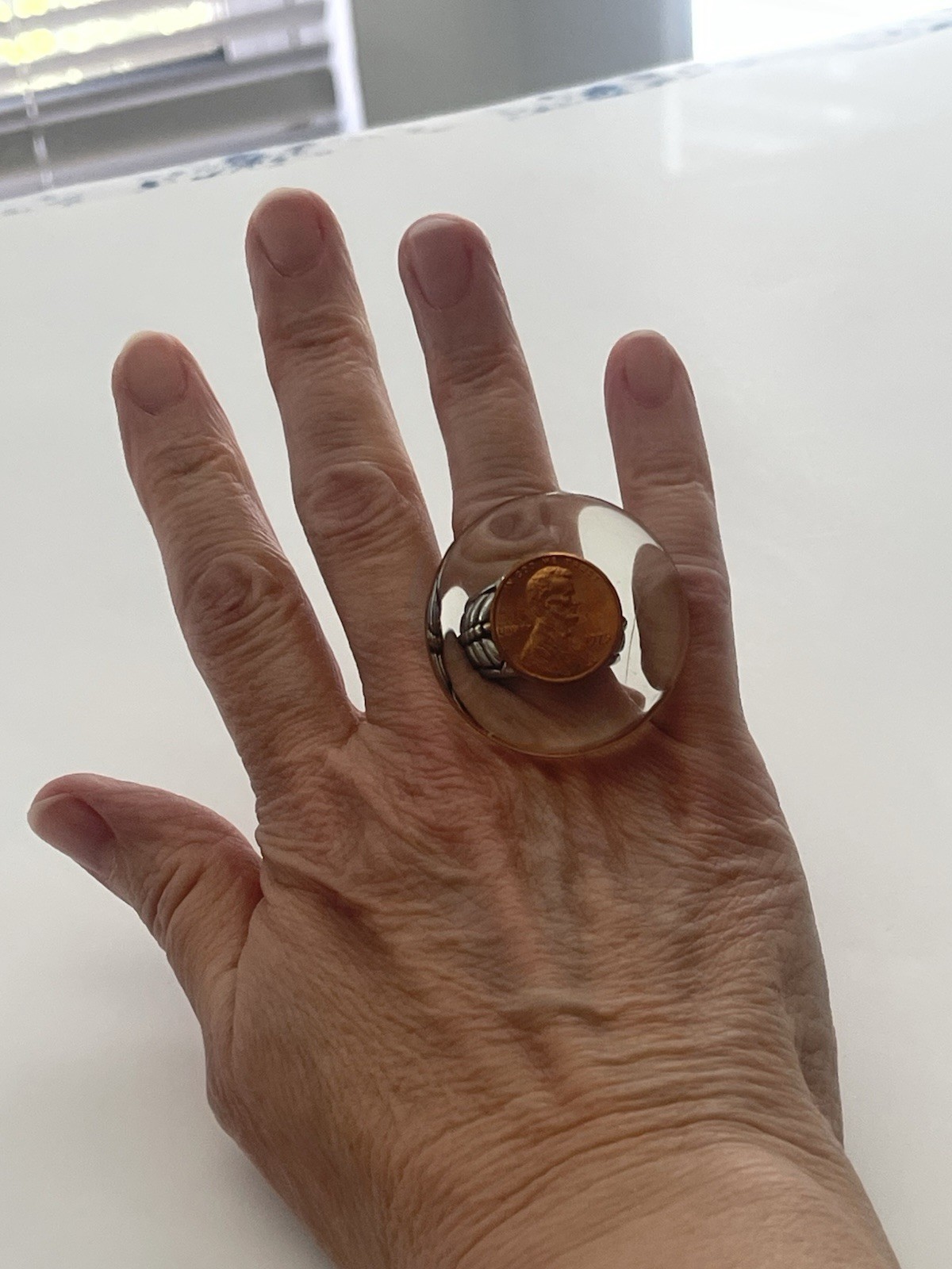 Vintage US 1975 Copper Penny Ring Size 7.25 Silver Tone Band Penny is in Lucite