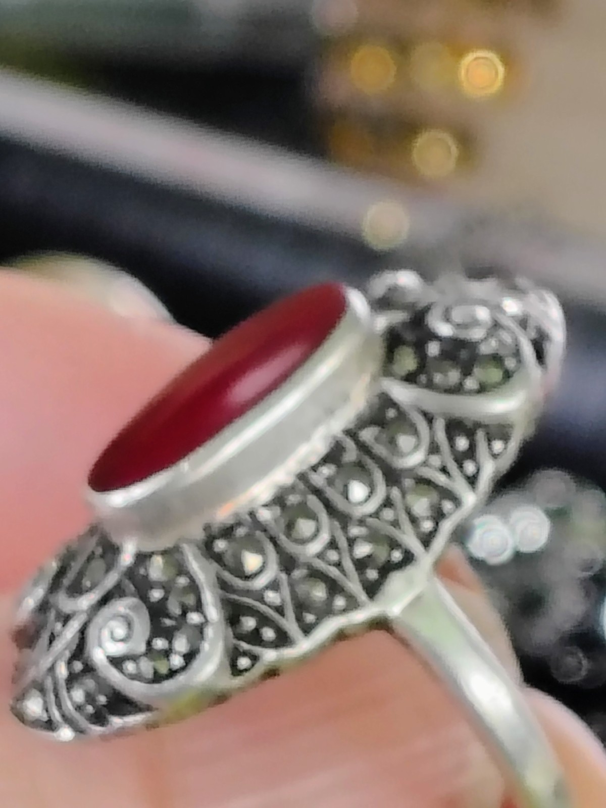 R691 Vintage 925 Sterling Silver Marcasite Coral Colored Cabochon Ring Sz 6.5