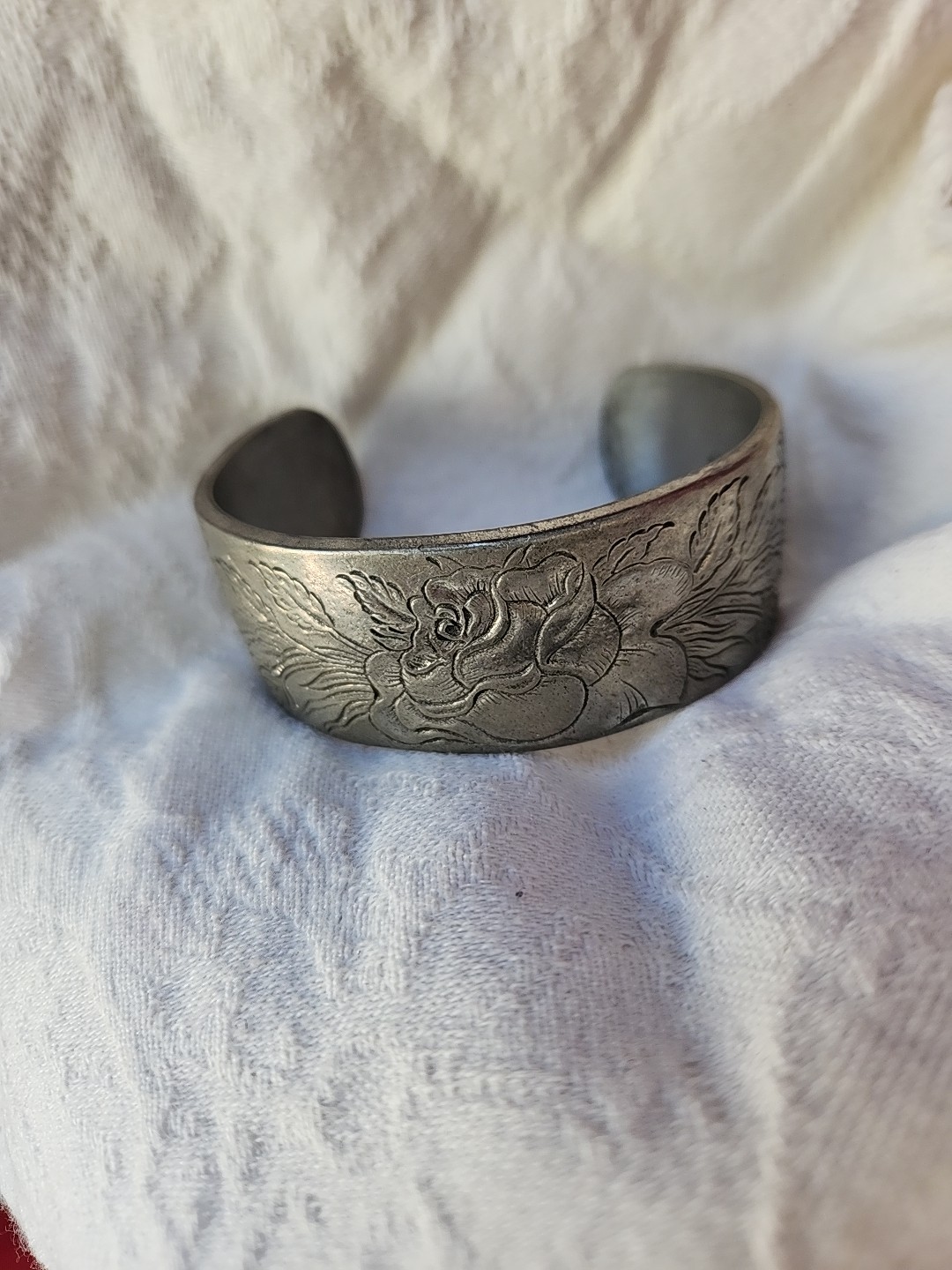 Vintage Salisbury Pewter January Cuff Bracelet Flower Of The Month Jewelry