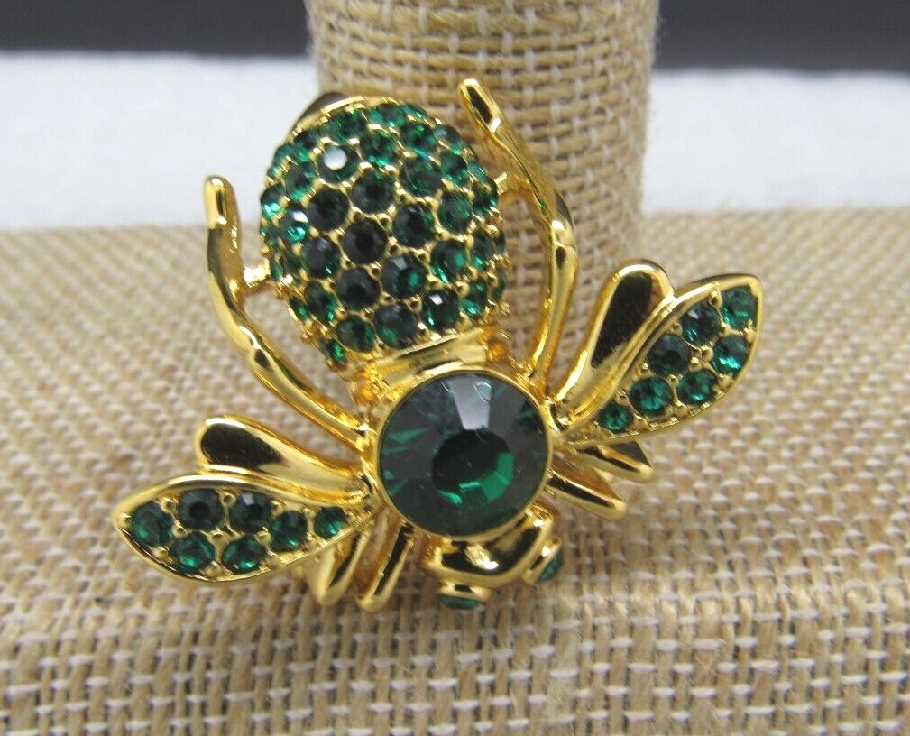 JOAN RIVERS MAY SWARVOSKI CRYSTAL EMERALD BIRTHSTONE BEE BROOCH PIN NEW