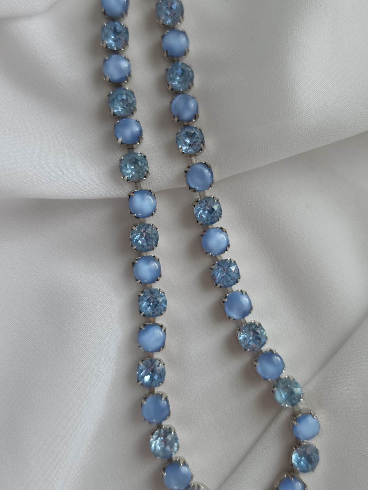1960s Blue Moonstone Glass Rhinestone Choker Necklace 16″ Silvertone