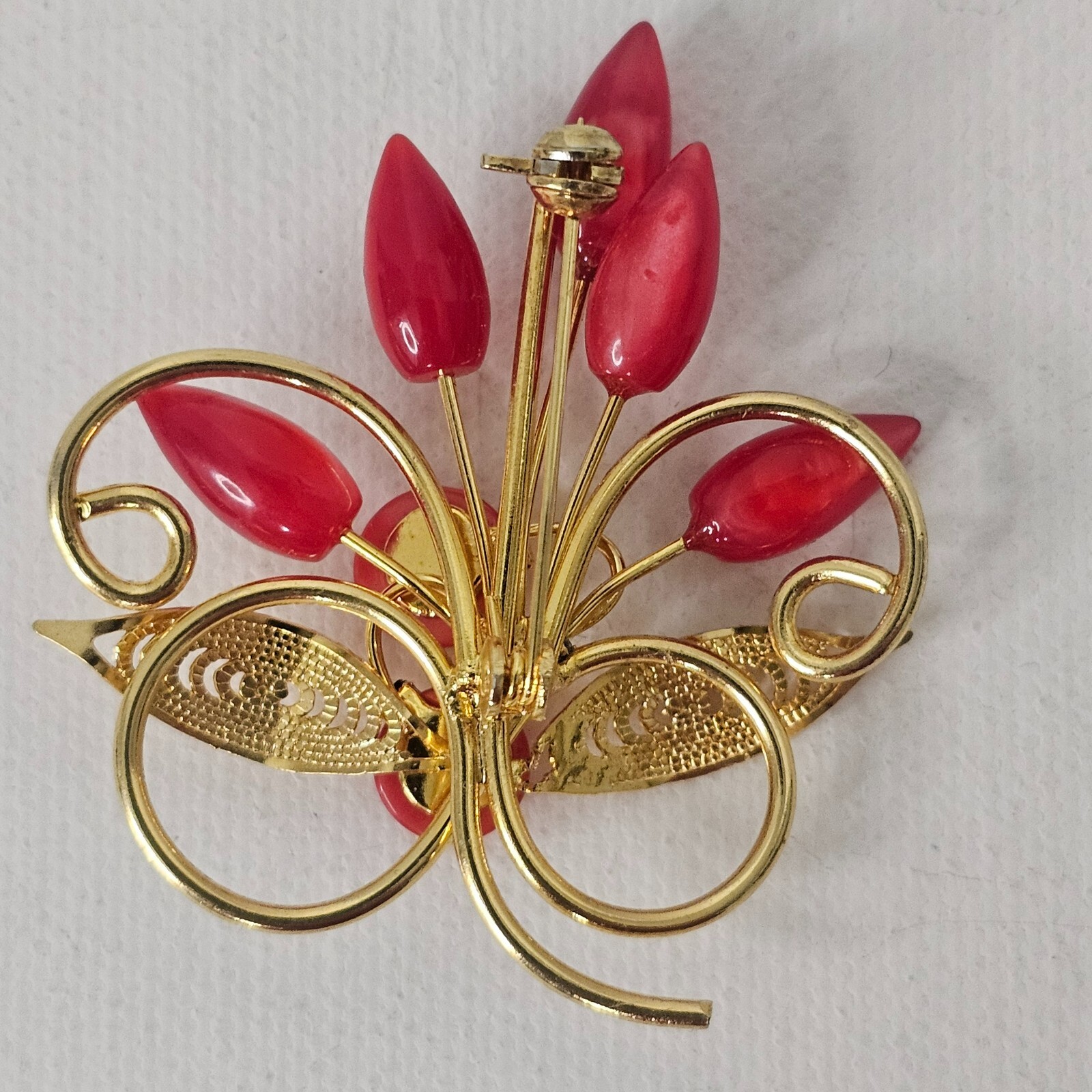 Gold Tone Floral Brooch Cabochon Drop Tear Bead Shape Unmarked Pin