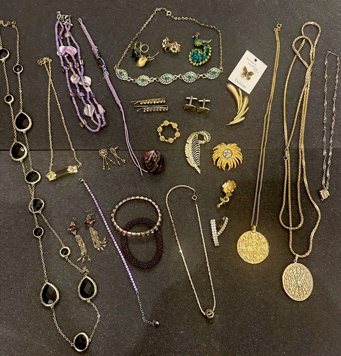 Vintage Estate Costume Jewelry Lot! Brooches and more!